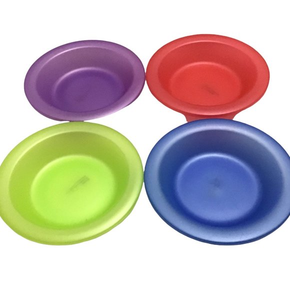 Vintage Packerware Plastic Service for 4 Dinner Plates bowls mugs utensils 28pc - Picture 4 of 7